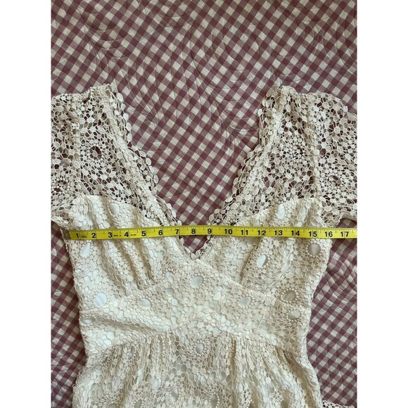 Kite & Butterfly Ivory Crochet Lace Wedding Gown, Train, Deep V, 3/4 Sleeve SZ M - Picture 7 of 16